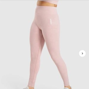 GYMSHARK ADAPT CAMO SEAMLESS LEGGINGS - PINK
